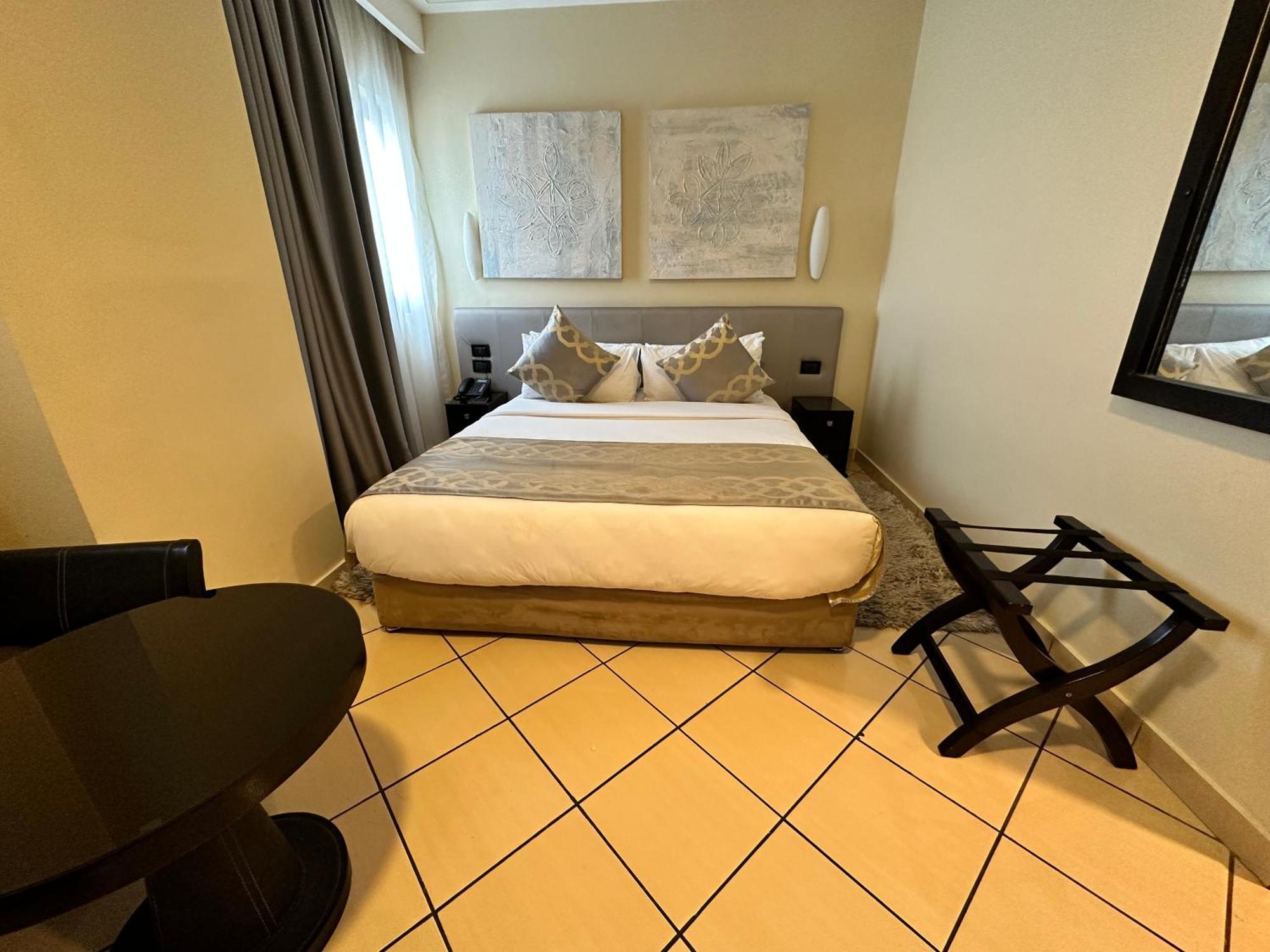 Oak Plaza Hotels East Airport Accra Luaran gambar
